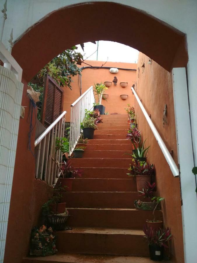 Residencia Los Conejos - Bike & Motorbike Las Palmas de Gran Canaria Exterior foto